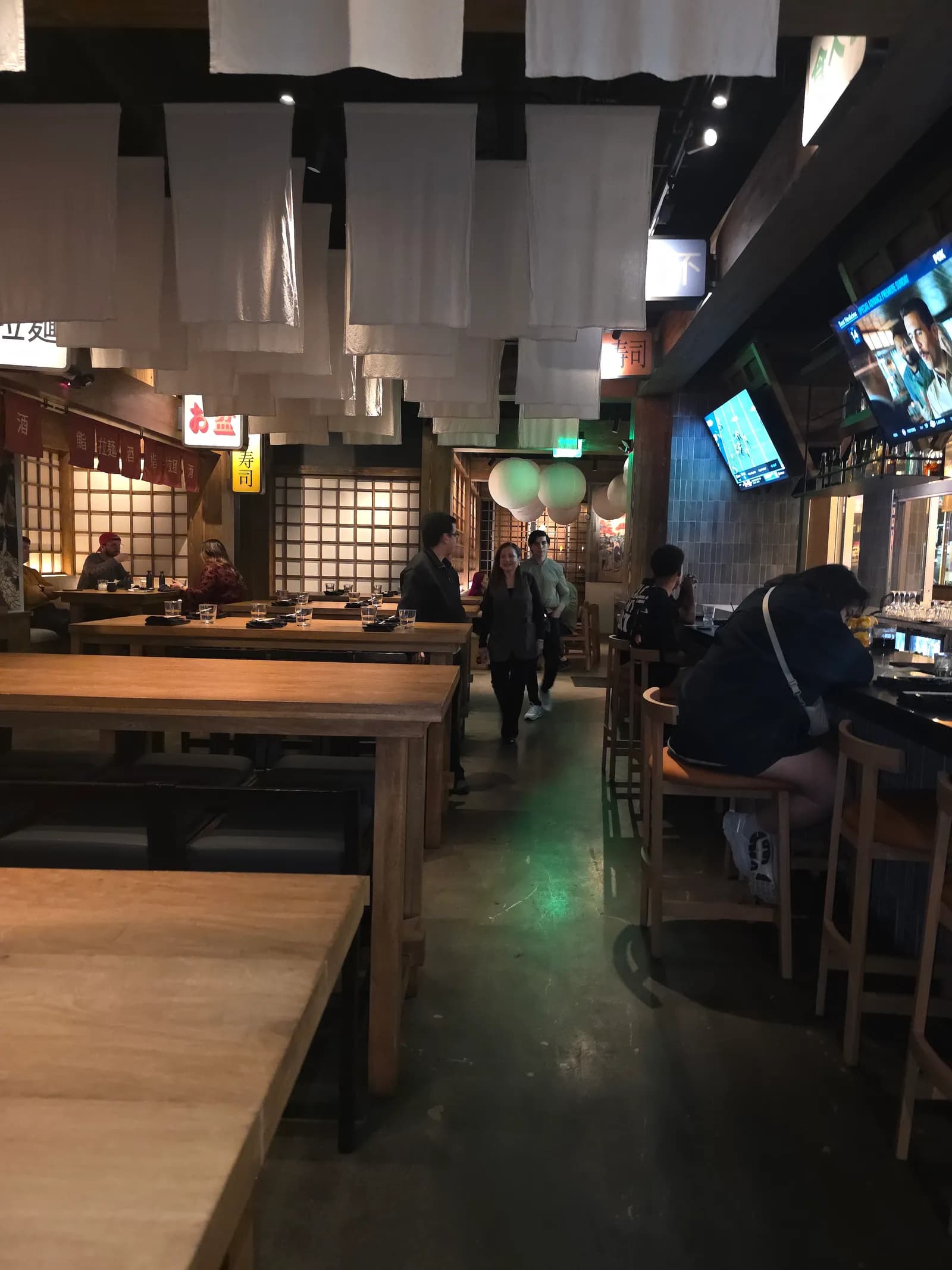 Obon Sushi — main view